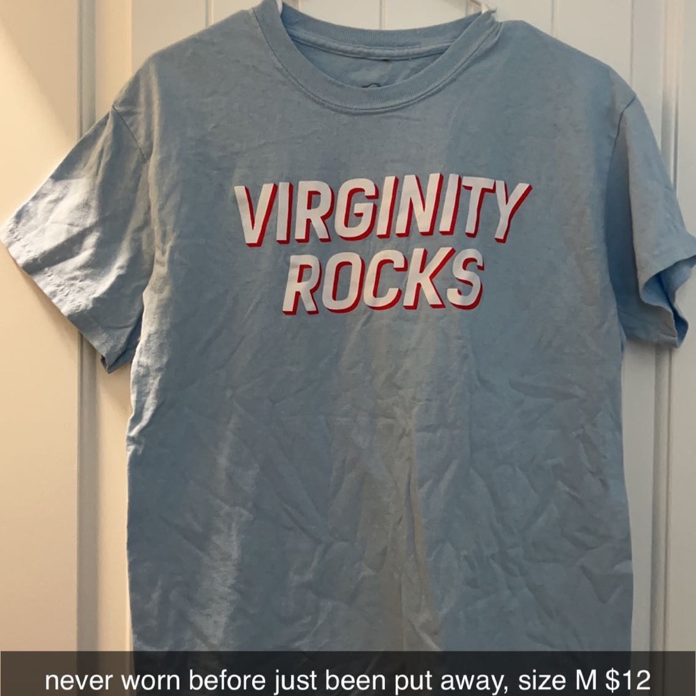 CLOTHES BUNDLE✨ - Picture 13 of 16